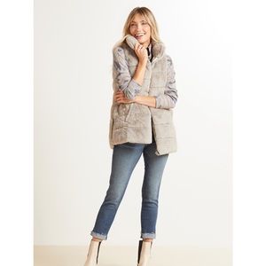 Evereve Serena Gray Faux Fur Tunic Vest - Small